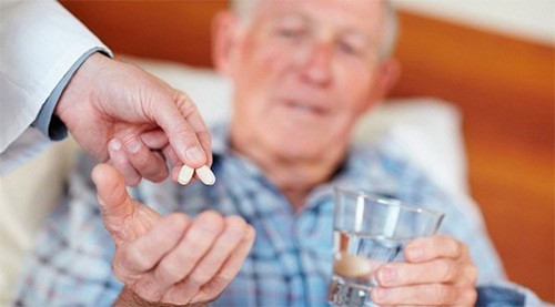 прием лекарств в пожилом возрасте