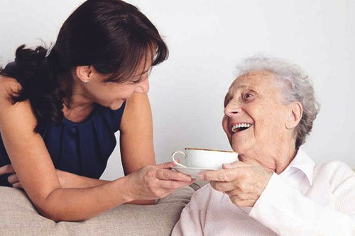 помощь пожилым людям